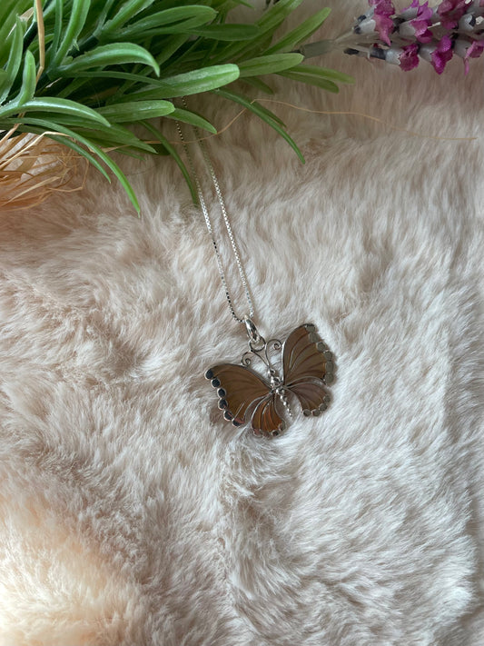 Butterfly Shell Necklace - Executive Gypsy